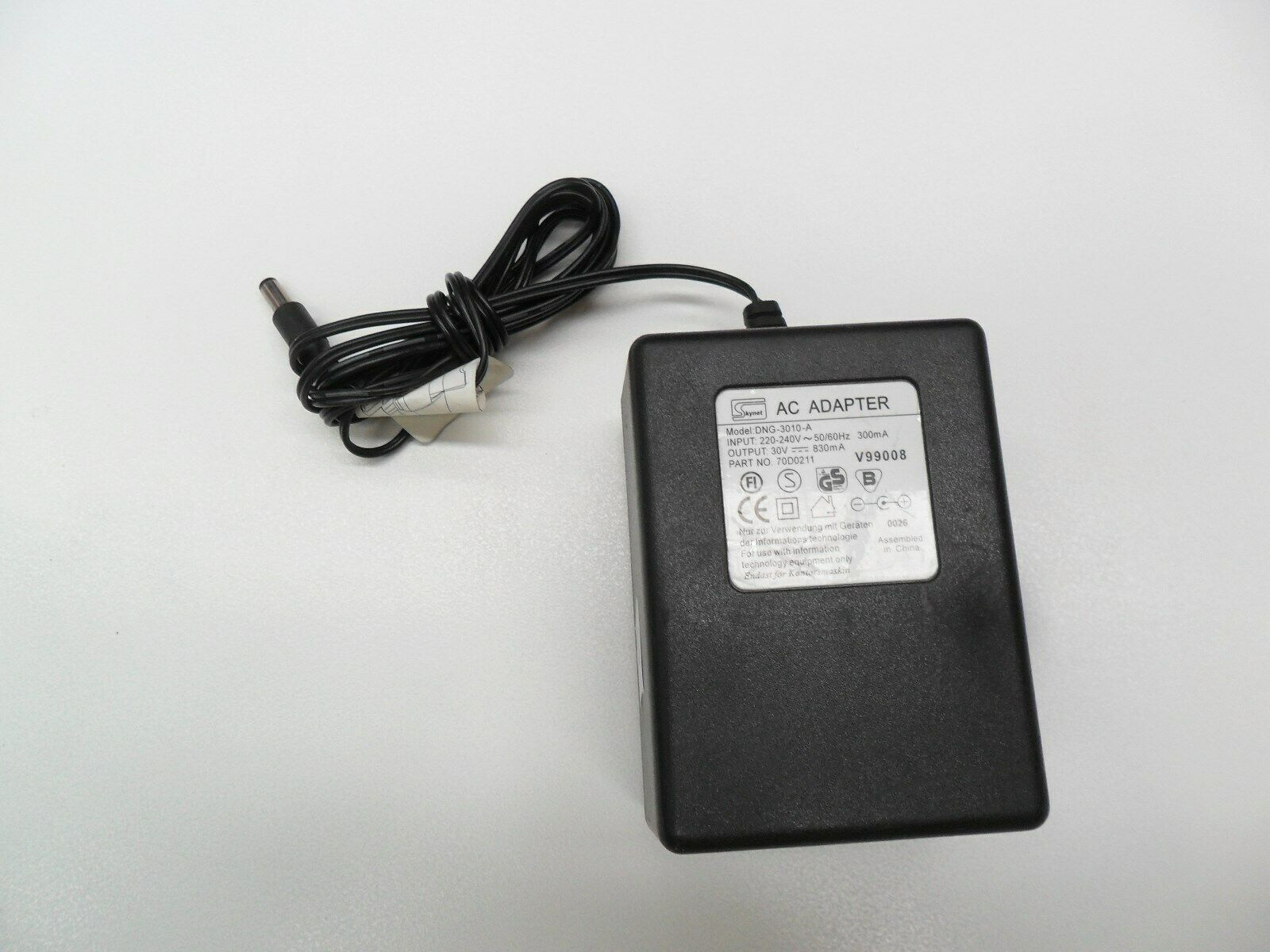 New SKYNET DNG-3010-A 30V 830MA 0.83A 70D0211 AC POWER ADAPTER